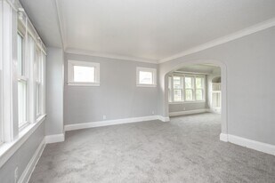 4033 N 12th St in Milwaukee, WI - Building Photo
