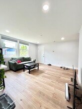 28 Higgins St, Unit 3 in Boston, MA - Building Photo - Building Photo