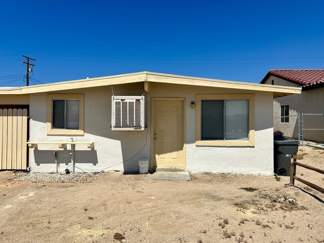 6548 Sahara Ave in Twentynine Palms, CA - Building Photo - Building Photo