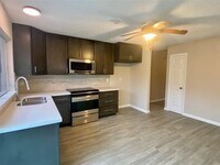 12417 S Dairy Ashford Rd photo'