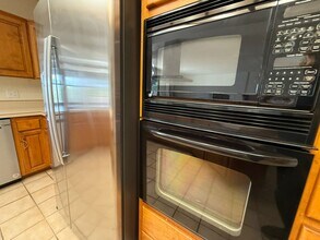 1402 E Big Rock Rd in Tucson, AZ - Building Photo - Building Photo