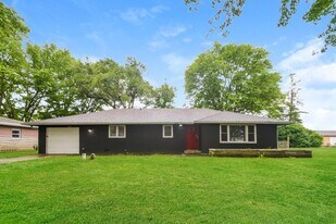 120 E 75th St in Anderson, IN - Building Photo