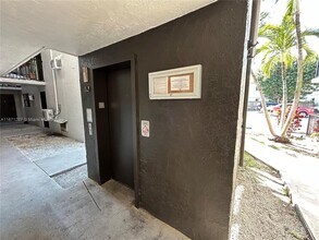 142 SW 18th Ave in Miami, FL - Building Photo - Building Photo