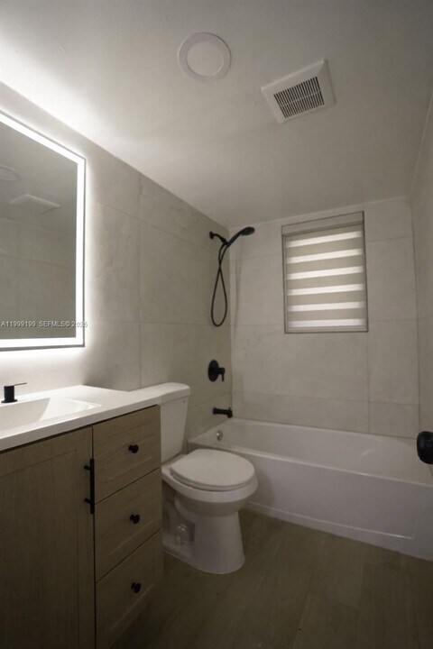 530 SE 2nd Ave in Deerfield Beach, FL - Building Photo