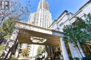 25 Kingsbridge Garden Cir in Mississauga, ON - Building Photo