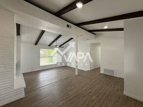 4131 Valleyfield Dr in San Antonio, TX - Building Photo - Building Photo