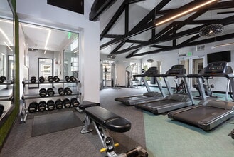 Crow Canyon in San Ramon, CA - Foto de edificio - Building Photo