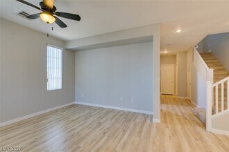 8607 Rowland Bluff Ave in Las Vegas, NV - Building Photo - Building Photo