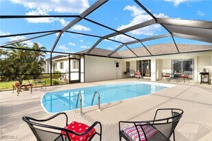 2305 SW 19th Pl in Cape Coral, FL - Building Photo