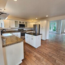 34599 Bridge View Dr NE in Kingston, WA - Building Photo - Building Photo