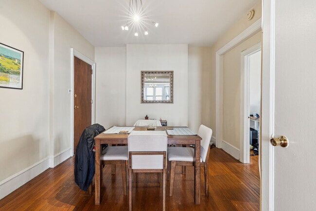property at 2201 Chestnut St