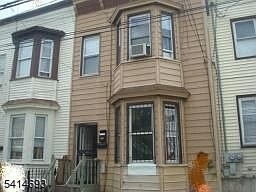 123 Highland Ave, Unit 1st Floor in Newark, NJ - Foto de edificio - Building Photo