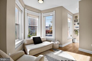 459 Massachusetts Ave NW in Washington, DC - Building Photo