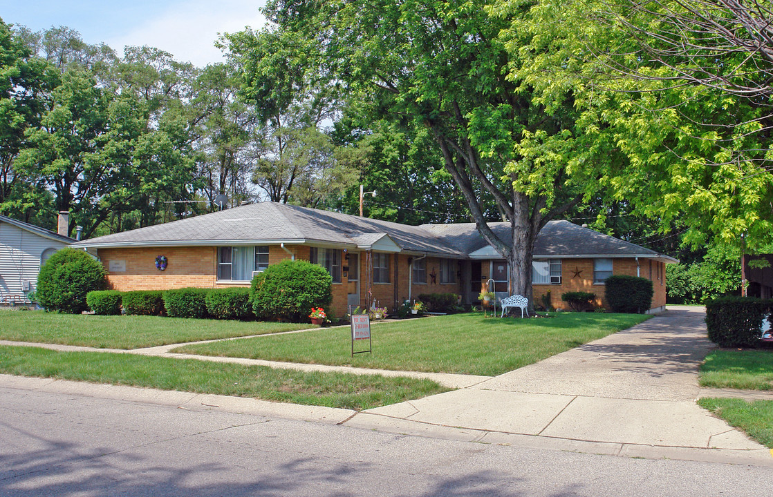 Wade Apartments in Miamisburg, OH - Building Photo