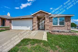 616 Almandora Dr in Arlington, TX - Foto de edificio - Building Photo