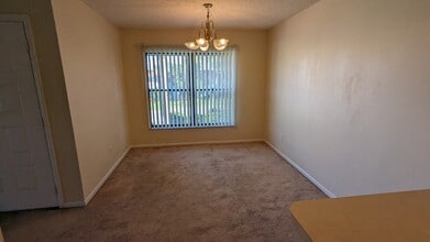 950 S Kanner Hwy, Unit 808 in Stuart, FL - Foto de edificio - Building Photo