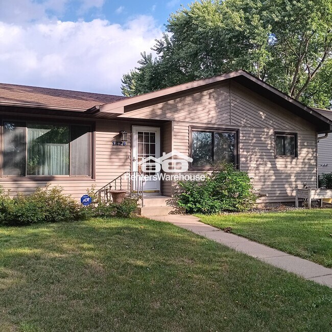 1426 24th Ave N in St. Cloud, MN - Building Photo - Building Photo