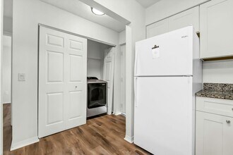 4276 Calinda Ln in Niceville, FL - Building Photo - Building Photo