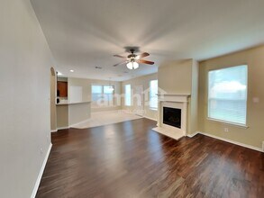 4807 Chase Court Dr in Bacliff, TX - Building Photo - Building Photo