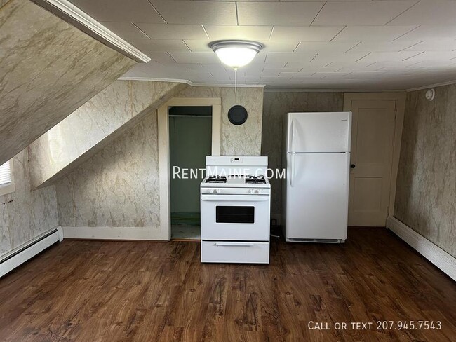 445 Main St
