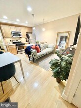 1716 Pine St in Philadelphia, PA - Building Photo - Building Photo