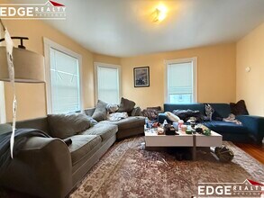 225 Parsons St, Unit 1 in Boston, MA - Foto de edificio - Building Photo