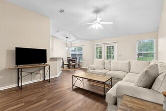 1022 Isle of Palms Ln in Fernandina Beach, FL - Building Photo - Building Photo