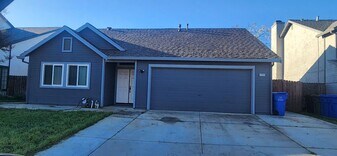 4804 Story Way in Elk Grove, CA - Building Photo
