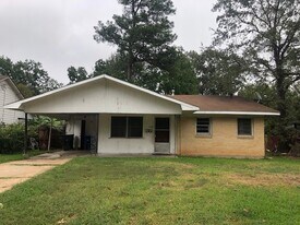 7123 Wyngate Blvd in Shreveport, LA - Building Photo