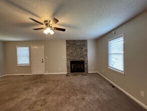 206b Wildwood Dr in Greer, SC - Building Photo - Building Photo