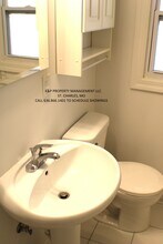 404 Tecumseh St in St. Charles, MO - Building Photo - Building Photo