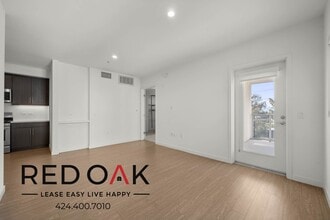 11405 Chandler Blvd in North Hollywood, CA - Building Photo - Building Photo