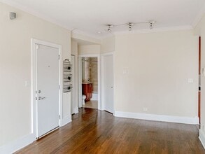 3453 N Wolcott Ave, Unit 1 in Chicago, IL - Building Photo - Building Photo