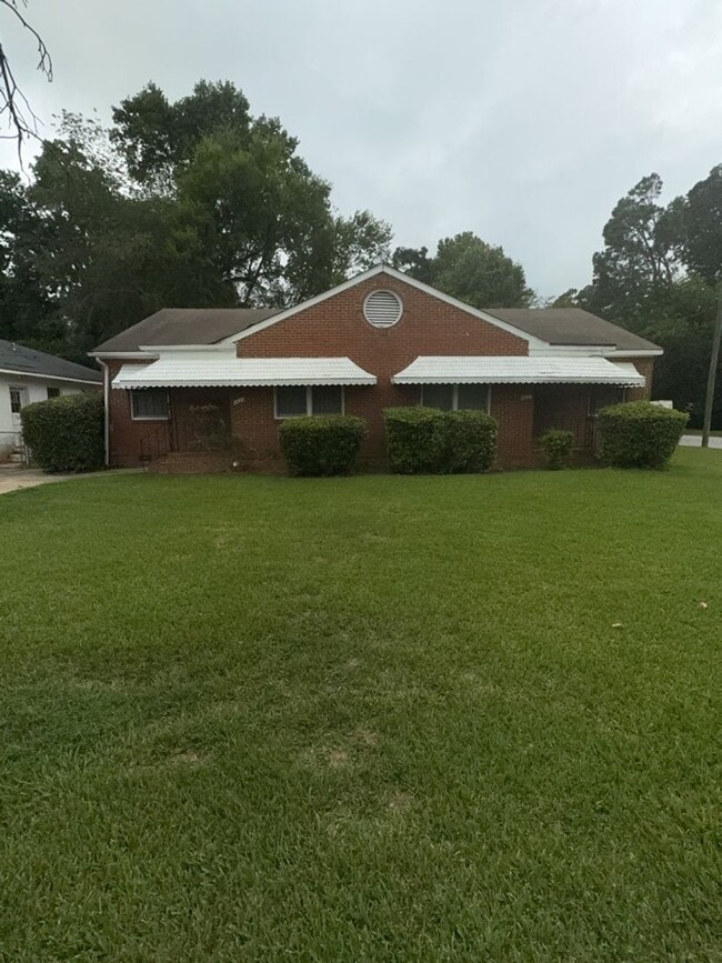 property at 3625 Woodlawn Ave