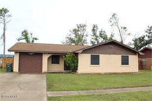 2010 Pattho Ln in Lynn Haven, FL - Building Photo
