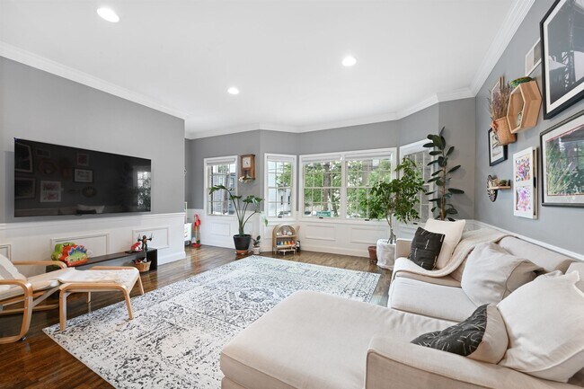 4 Sherman Ave in Jersey City, NJ - Building Photo - Building Photo