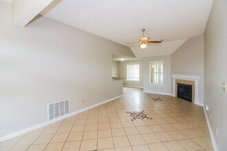 2784 Fletcher View Dr in Memphis, TN - Building Photo - Building Photo