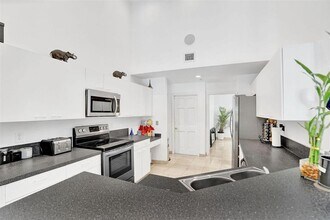 6512 NW 54th Ct in Lauderhill, FL - Building Photo - Building Photo