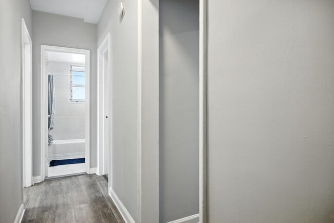 Claremont Holdings in Montclair, NJ - Foto de edificio - Building Photo
