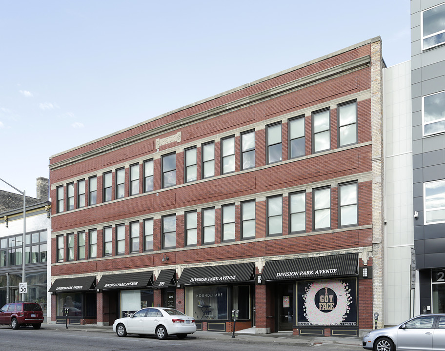 Division Park in Grand Rapids, MI - Foto de edificio