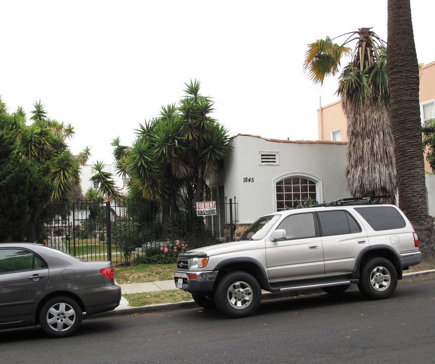 1845-47 3/4 N. New Hampsh in Los Feliz, CA - Building Photo