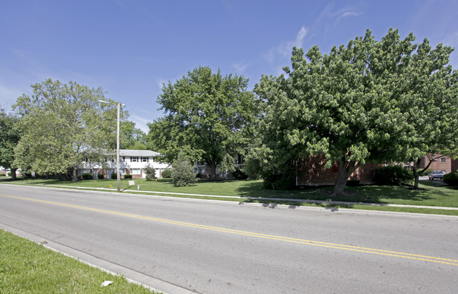 4912-4934 Medfield Way in Columbus, OH - Foto de edificio - Building Photo