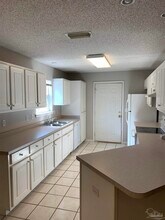 25 Cactus Rd in Mary Esther, FL - Building Photo - Building Photo