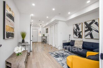 702 19th St NE in Washington, DC - Building Photo - Building Photo