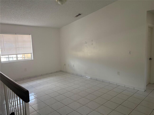 2258 W 74th St in Hialeah, FL - Building Photo - Building Photo