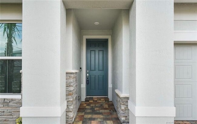 10596 SW Morning Glory Dr in Port St. Lucie, FL - Building Photo - Building Photo
