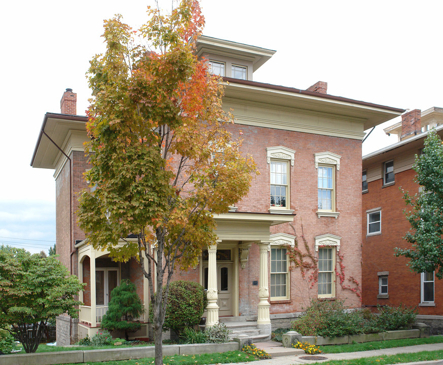 Hayden House in Rochester, NY - Building Photo