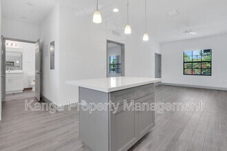 630 NE 14th Ct in Fort Lauderdale, FL - Foto de edificio - Building Photo