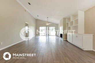 969 Belleflower Dr in Port Orange, FL - Foto de edificio - Building Photo