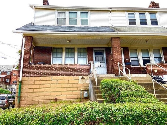 property at 3301 Parkview Ave